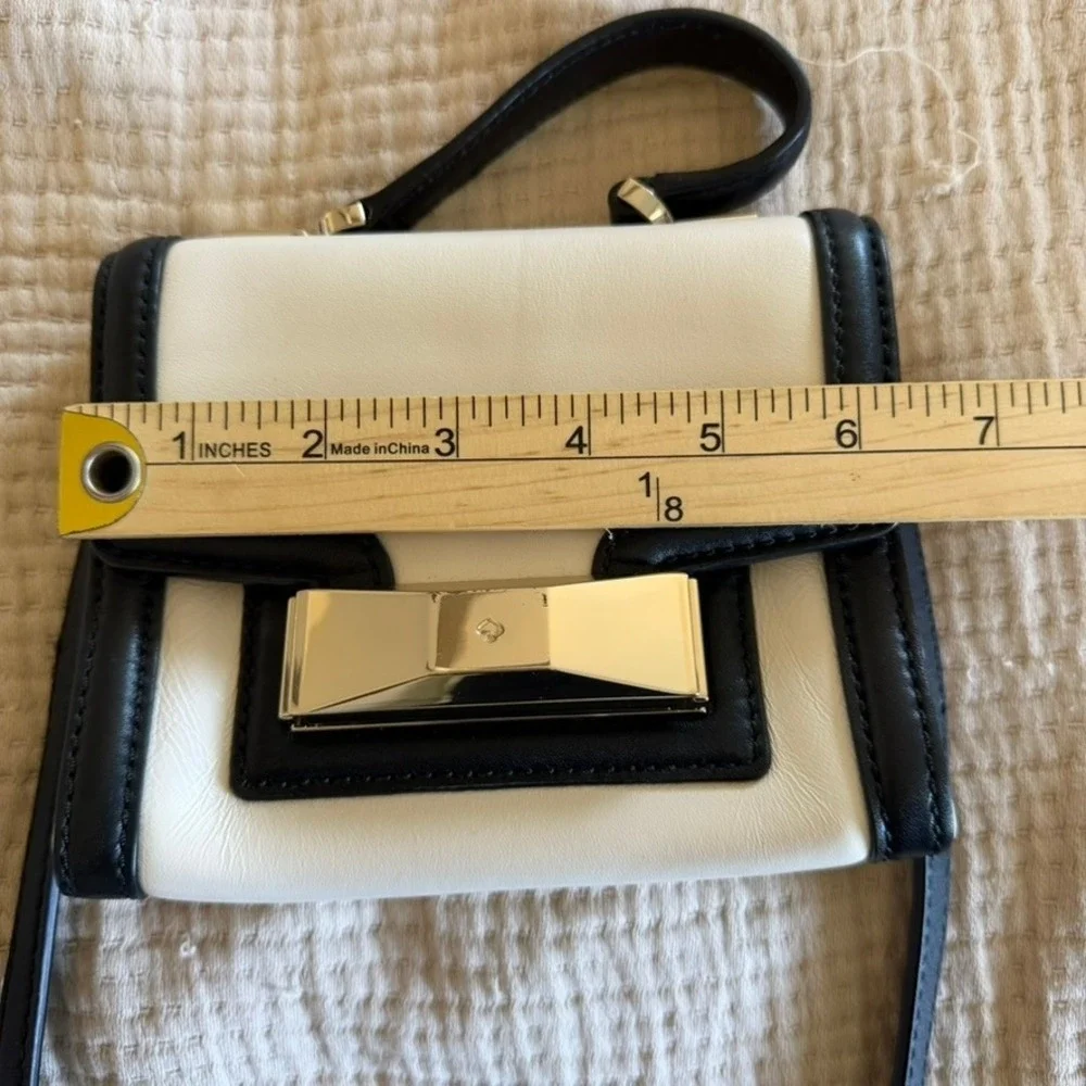 Kate Spade Carroll Park Mini Penelope Crossbody Bag White Black Leather Purse